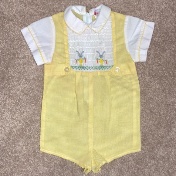 Paul E. Flinders Yellow Gingham Smocked Shortall with Embroidered Bunnies 18m